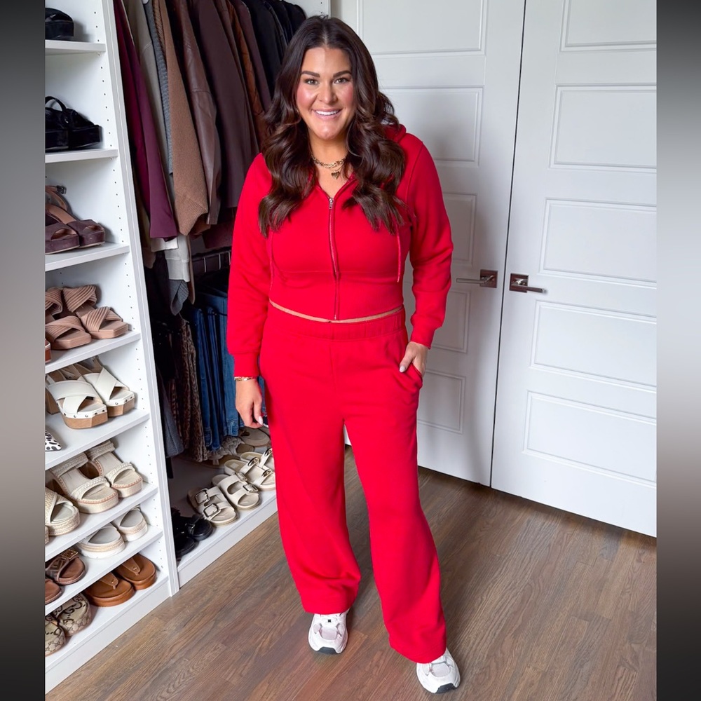 No Boundaries Fleece Zip Hoodie & Sweatpant Set - Picture 2 of 7